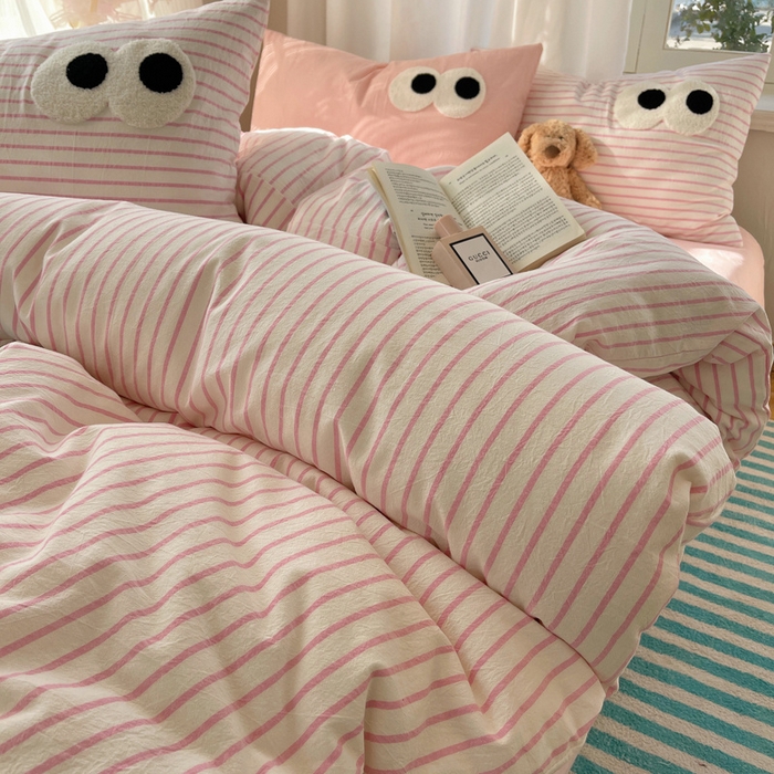 91家纺网 家纺一手货源 找家纺 桃心家居 2026新款A类亲肤舒适软糯云柔水洗棉大眼睛毛巾绣混搭格子撞色系列四件套 云柔水洗棉-大眼粉条粉