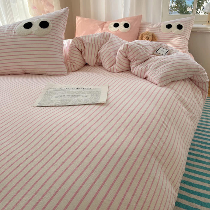 91家纺网 家纺一手货源 找家纺 桃心家居 2026新款A类亲肤舒适软糯云柔水洗棉大眼睛毛巾绣混搭格子撞色系列四件套 云柔水洗棉-大眼粉条粉