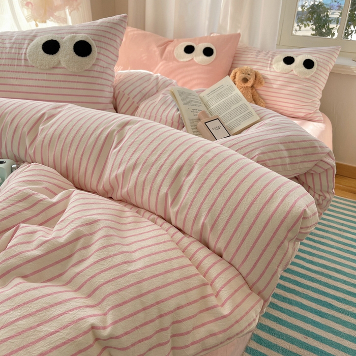 91家纺网 家纺一手货源 找家纺 桃心家居 2026新款A类亲肤舒适软糯云柔水洗棉大眼睛毛巾绣混搭格子撞色系列四件套 云柔水洗棉-大眼粉条粉