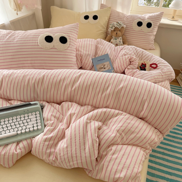 91家纺网 家纺一手货源 找家纺 桃心家居 2026新款A类亲肤舒适软糯云柔水洗棉大眼睛毛巾绣混搭格子撞色系列四件套 云柔水洗棉-大眼粉粉条奶黄