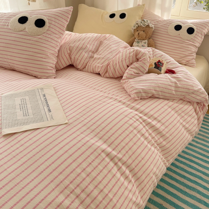 91家纺网 家纺一手货源 找家纺 桃心家居 2026新款A类亲肤舒适软糯云柔水洗棉大眼睛毛巾绣混搭格子撞色系列四件套 云柔水洗棉-大眼粉粉条奶黄