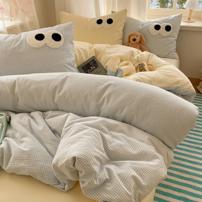 91家纺网 家纺一手货源 找家纺 桃心家居 2026新款A类亲肤舒适软糯云柔水洗棉大眼睛毛巾绣混搭格子撞色系列四件套 云柔水洗棉-大眼奶黄小蓝格2