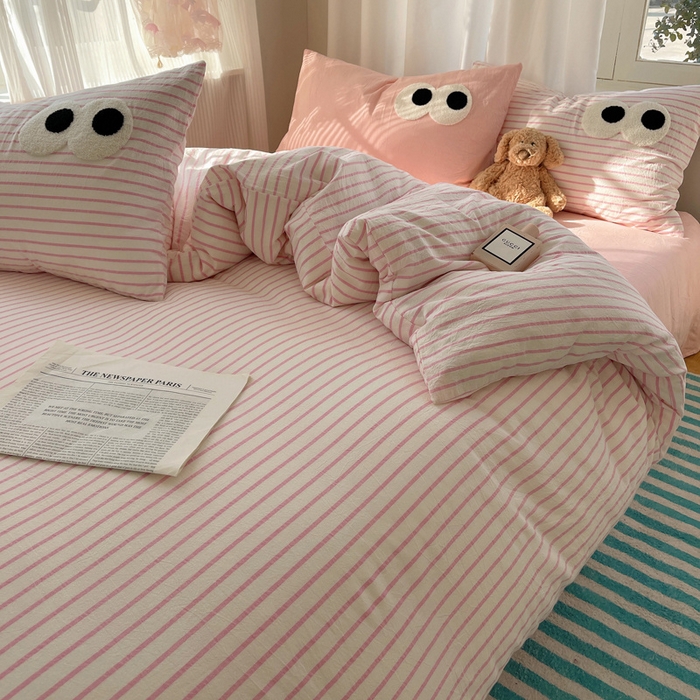 91家纺网 家纺一手货源 找家纺 桃心家居 2026新款A类亲肤舒适软糯云柔水洗棉大眼睛毛巾绣混搭格子撞色系列四件套 云柔水洗棉-大眼粉条粉