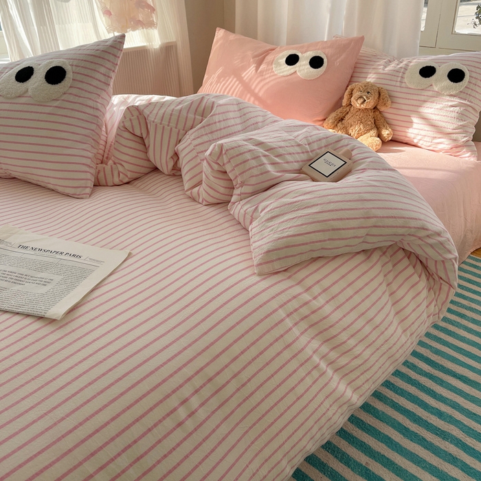 91家纺网 家纺一手货源 找家纺 桃心家居 2026新款A类亲肤舒适软糯云柔水洗棉大眼睛毛巾绣混搭格子撞色系列四件套 云柔水洗棉-大眼粉条粉