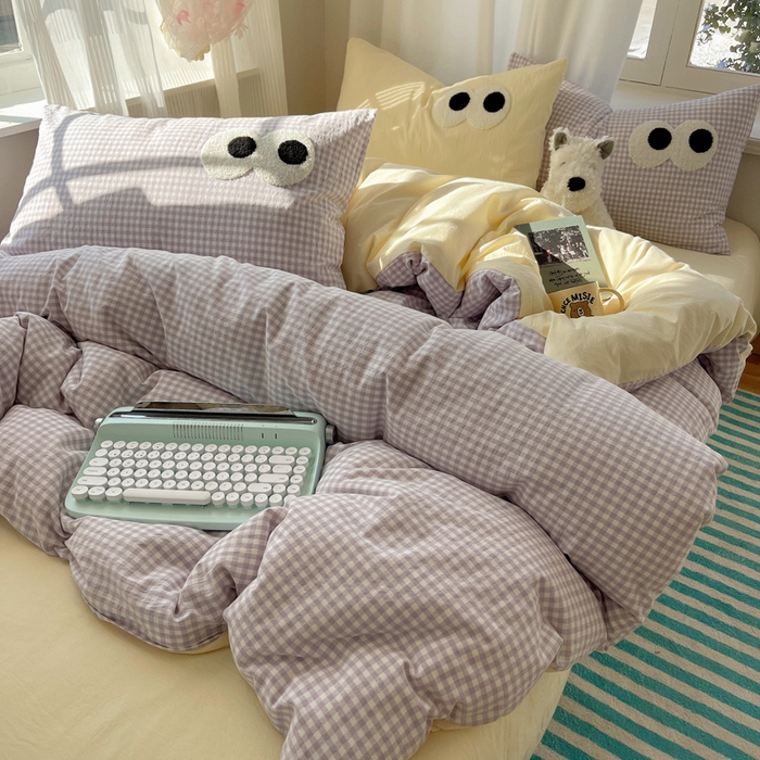 91家纺网 家纺一手货源 找家纺 桃心家居 2026新款A类亲肤舒适软糯云柔水洗棉大眼睛毛巾绣混搭格子撞色系列四件套 云柔水洗棉-大眼紫小格奶黄