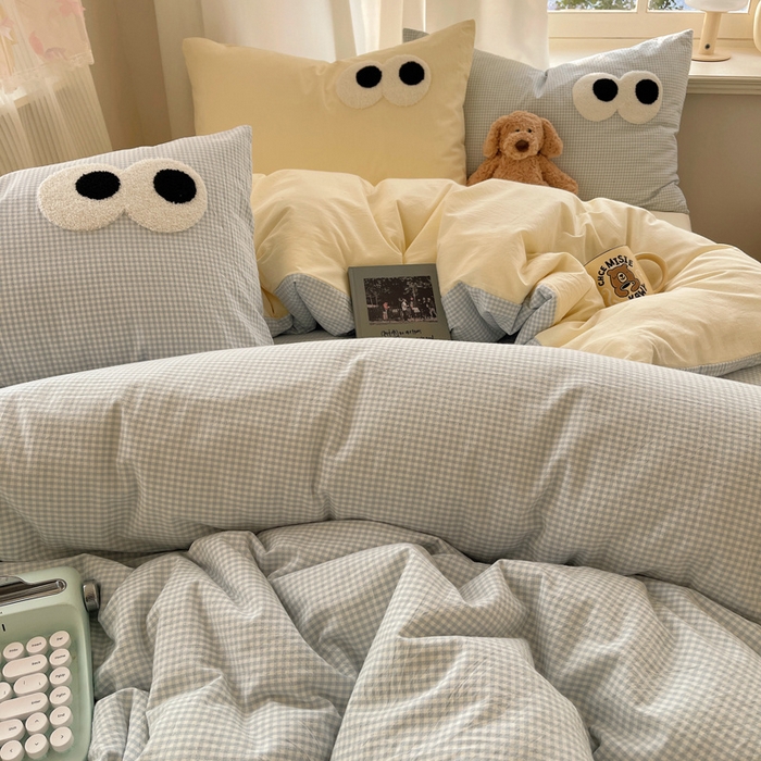 91家纺网 家纺一手货源 找家纺 桃心家居 2026新款A类亲肤舒适软糯云柔水洗棉大眼睛毛巾绣混搭格子撞色系列四件套 云柔水洗棉-大眼奶黄小蓝格2