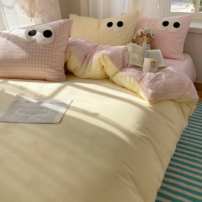 91家纺网 家纺一手货源 找家纺 桃心家居 2026新款A类亲肤舒适软糯云柔水洗棉大眼睛毛巾绣混搭格子撞色系列四件套 云柔水洗棉-大眼粉小格奶黄2