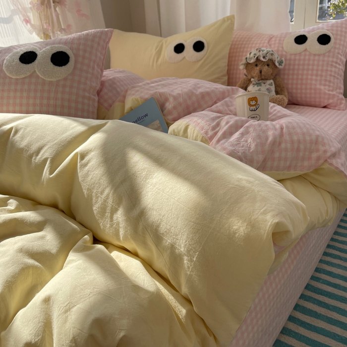 91家纺网 家纺一手货源 找家纺 桃心家居 2026新款A类亲肤舒适软糯云柔水洗棉大眼睛毛巾绣混搭格子撞色系列四件套 云柔水洗棉-大眼粉小格奶黄2