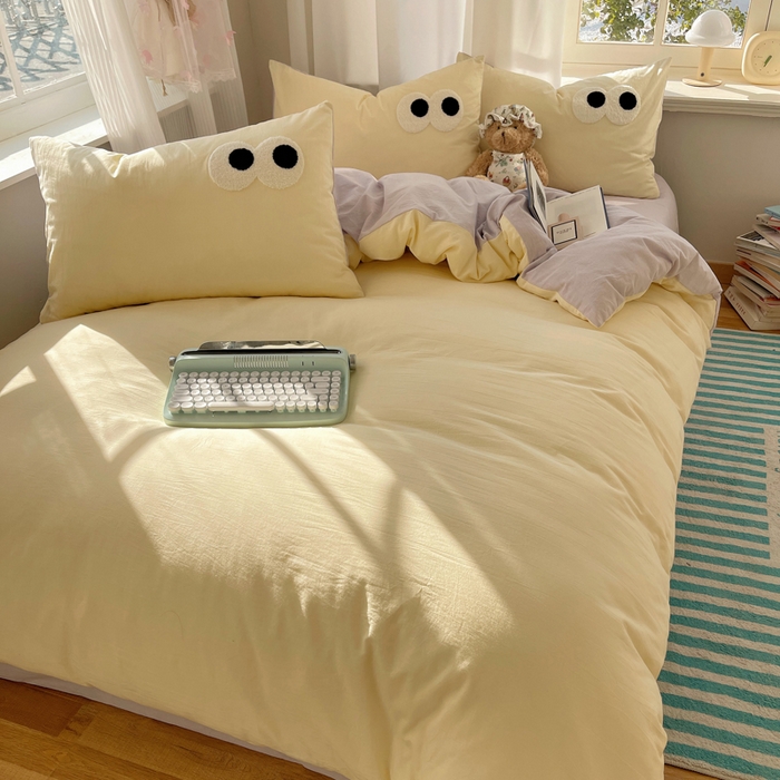 91家纺网 家纺一手货源 找家纺 桃心家居 2026新款A类亲肤舒适软糯云柔水洗棉大眼睛毛巾绣混搭格子撞色系列四件套 云柔水洗棉-大眼奶油葡萄