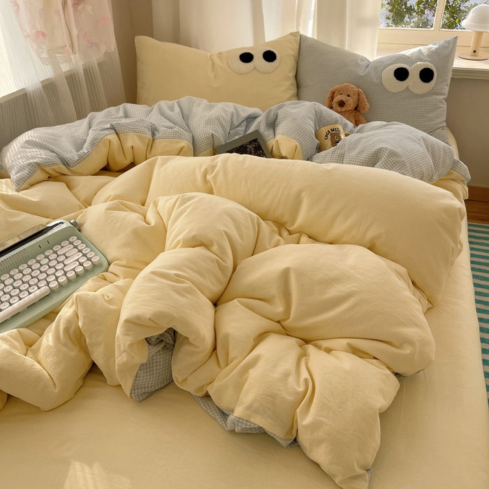 91家纺网 家纺一手货源 找家纺 桃心家居 2026新款A类亲肤舒适软糯云柔水洗棉大眼睛毛巾绣混搭格子撞色系列四件套 云柔水洗棉-大眼奶黄小蓝格