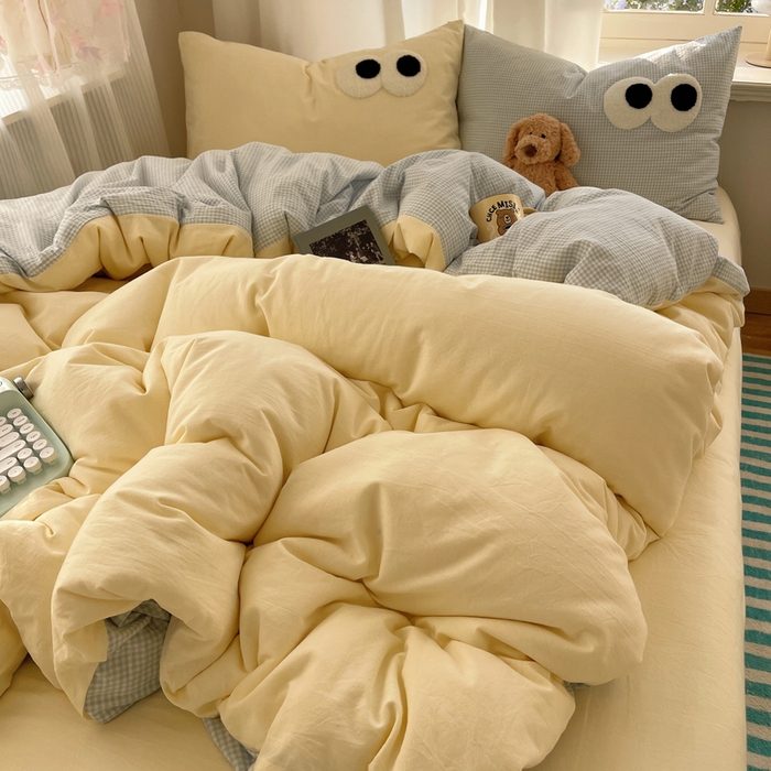 91家纺网 家纺一手货源 找家纺 桃心家居 2026新款A类亲肤舒适软糯云柔水洗棉大眼睛毛巾绣混搭格子撞色系列四件套 云柔水洗棉-大眼奶黄小蓝格