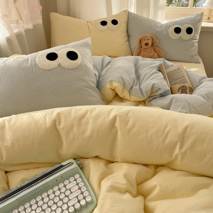 91家纺网 家纺一手货源 找家纺 桃心家居 2026新款A类亲肤舒适软糯云柔水洗棉大眼睛毛巾绣混搭格子撞色系列四件套 云柔水洗棉-大眼奶黄小蓝格