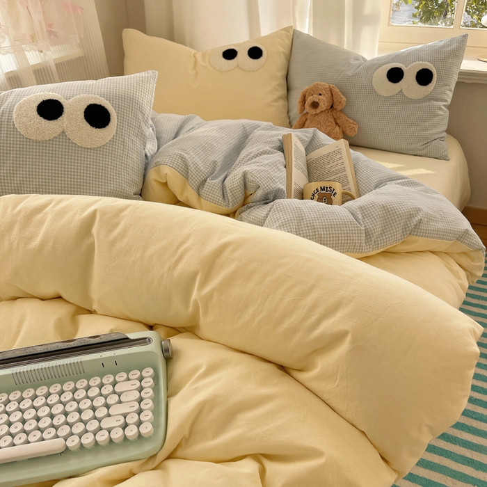 91家纺网 家纺一手货源 找家纺 桃心家居 2026新款A类亲肤舒适软糯云柔水洗棉大眼睛毛巾绣混搭格子撞色系列四件套 云柔水洗棉-大眼奶黄小蓝格