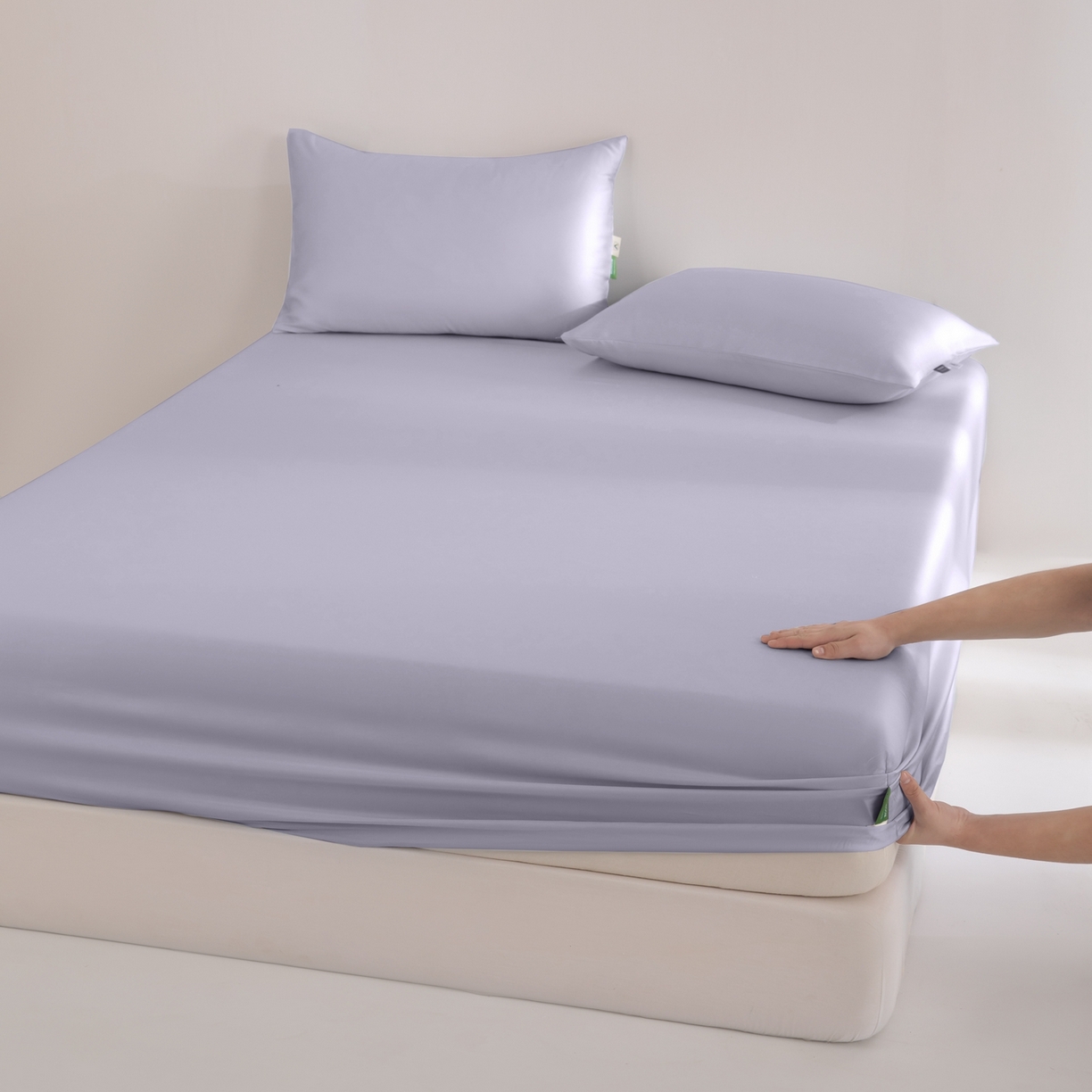 91家纺网 家纺一手货源 找家纺 眠博士 2026新款60S天丝莱赛尔纯色床笠-场景二 60S天丝床笠-迷香紫