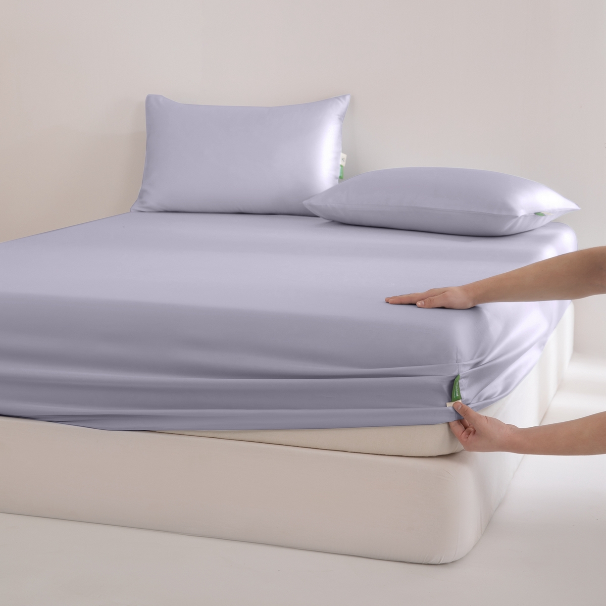 91家纺网 家纺一手货源 找家纺 眠博士 2026新款60S天丝莱赛尔纯色床笠-场景二 60S天丝床笠-迷香紫