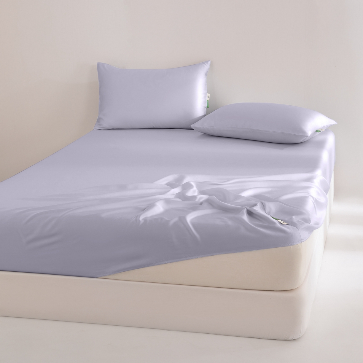 91家纺网 家纺一手货源 找家纺 眠博士 2026新款60S天丝莱赛尔纯色床笠-场景二 60S天丝床笠-迷香紫