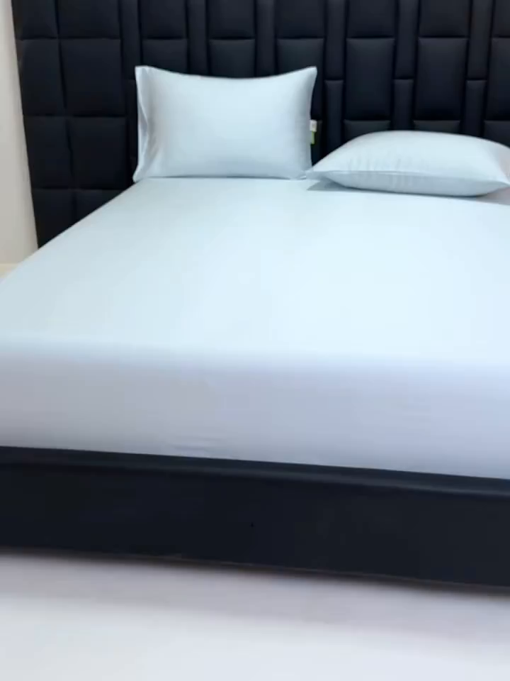 91家纺网 家纺一手货源 找家纺 眠博士 2026新款60S天丝莱赛尔纯色床笠-场景二 60S天丝床笠-云朵蓝