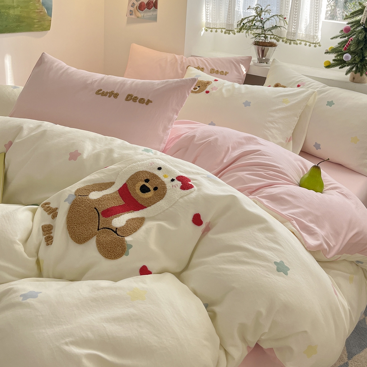 91家纺网 家纺一手货源 找家纺 桃心家居 2026新款A类亲肤舒适软糯云柔水洗棉少女卡通格子混搭毛巾绣水洗棉系列四件套 云柔水洗棉-印加绣猫咪熊