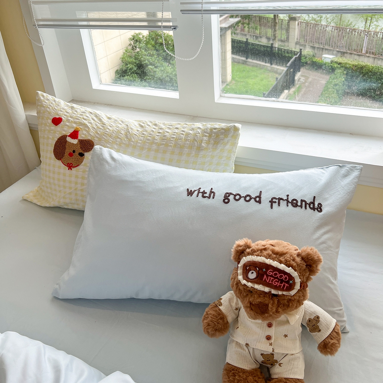 91家纺网 家纺一手货源 找家纺 桃心家居 2026新款A类亲肤舒适软糯云柔水洗棉少女卡通格子混搭毛巾绣水洗棉系列四件套 云柔水洗棉-毛巾绣美好小腊肠