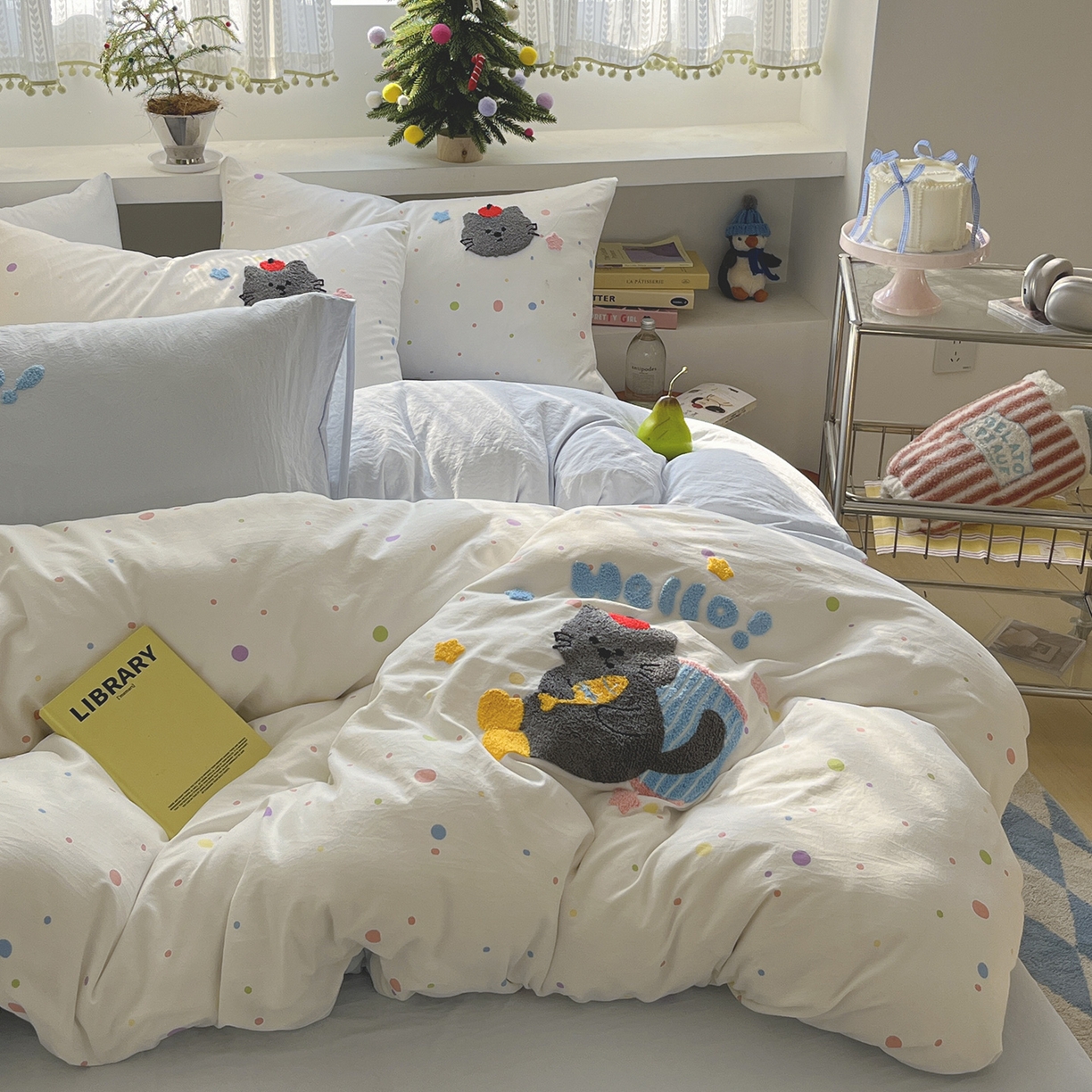 91家纺网 家纺一手货源 找家纺 桃心家居 2026新款A类亲肤舒适软糯云柔水洗棉少女卡通格子混搭毛巾绣水洗棉系列四件套 云柔水洗棉-印加绣爱吃鱼