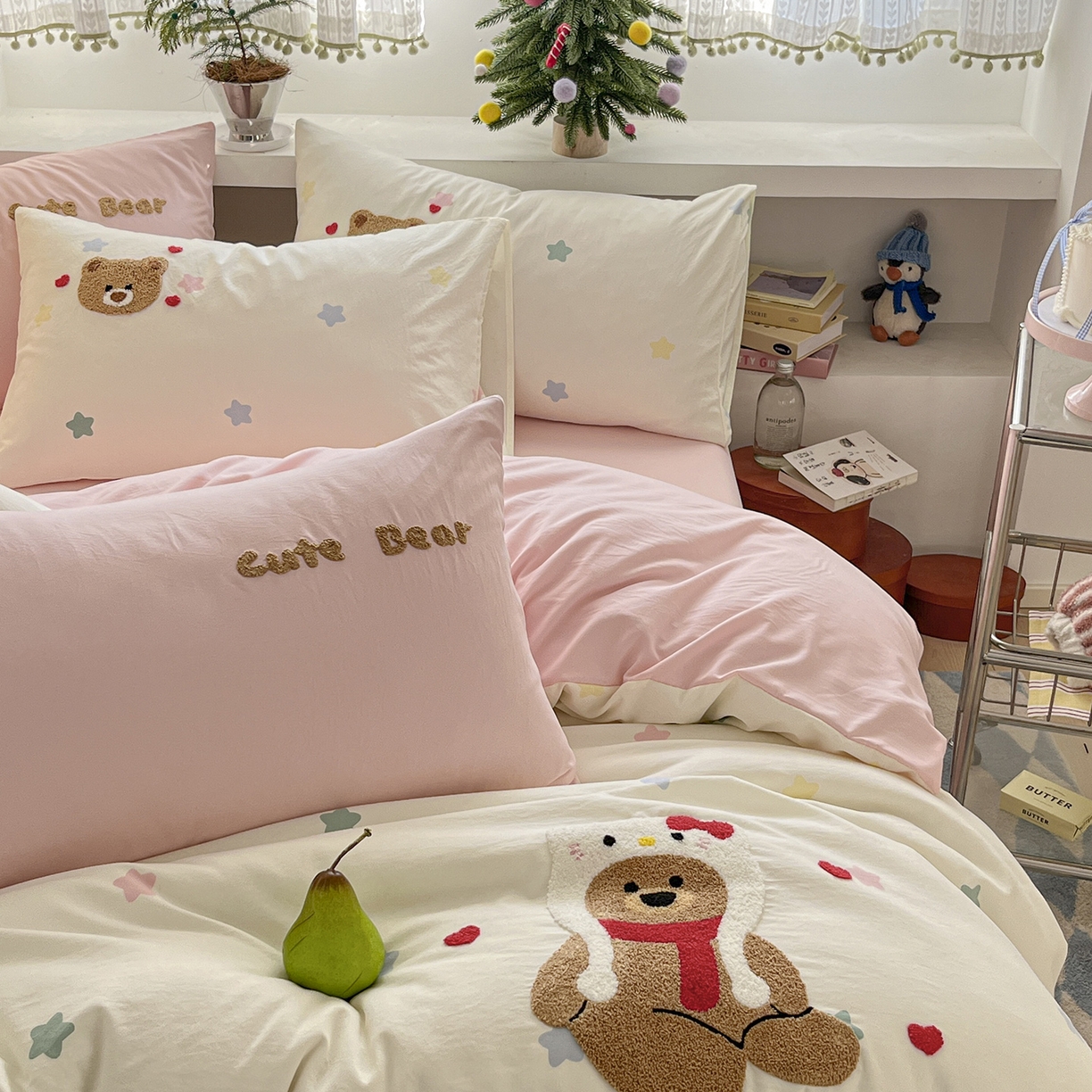 91家纺网 家纺一手货源 找家纺 桃心家居 2026新款A类亲肤舒适软糯云柔水洗棉少女卡通格子混搭毛巾绣水洗棉系列四件套 云柔水洗棉-印加绣猫咪熊