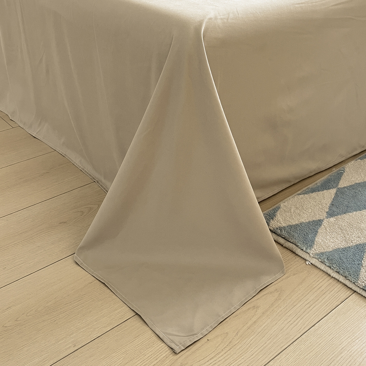 91家纺网 家纺一手货源 找家纺 桃心家居 2026新款A类亲肤舒适软糯云柔水洗棉少女卡通格子混搭毛巾绣水洗棉系列四件套 云柔水洗棉-印加绣英伦小熊