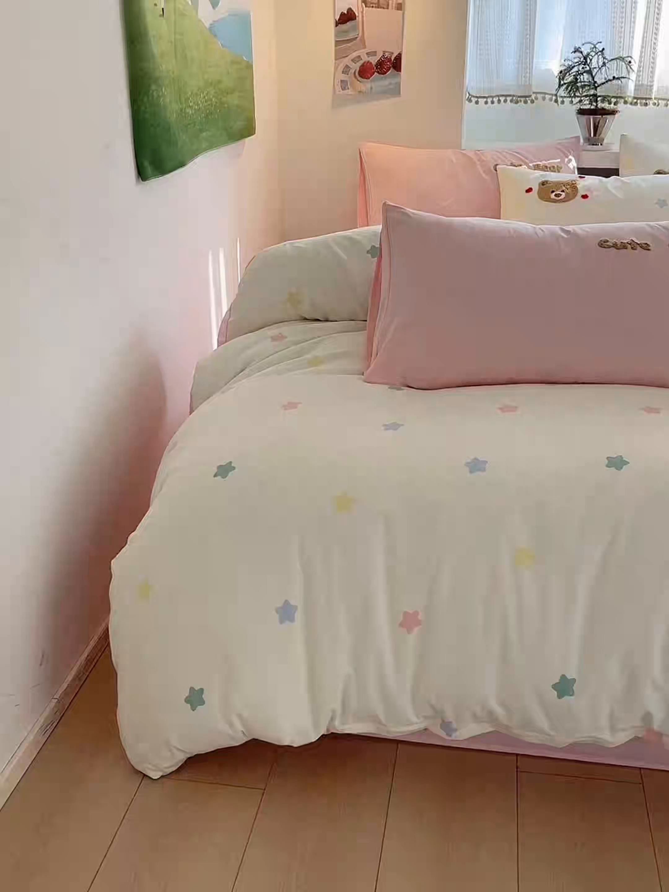 91家纺网 家纺一手货源 找家纺 桃心家居 2026新款A类亲肤舒适软糯云柔水洗棉少女卡通格子混搭毛巾绣水洗棉系列四件套 云柔水洗棉-印加绣猫咪熊