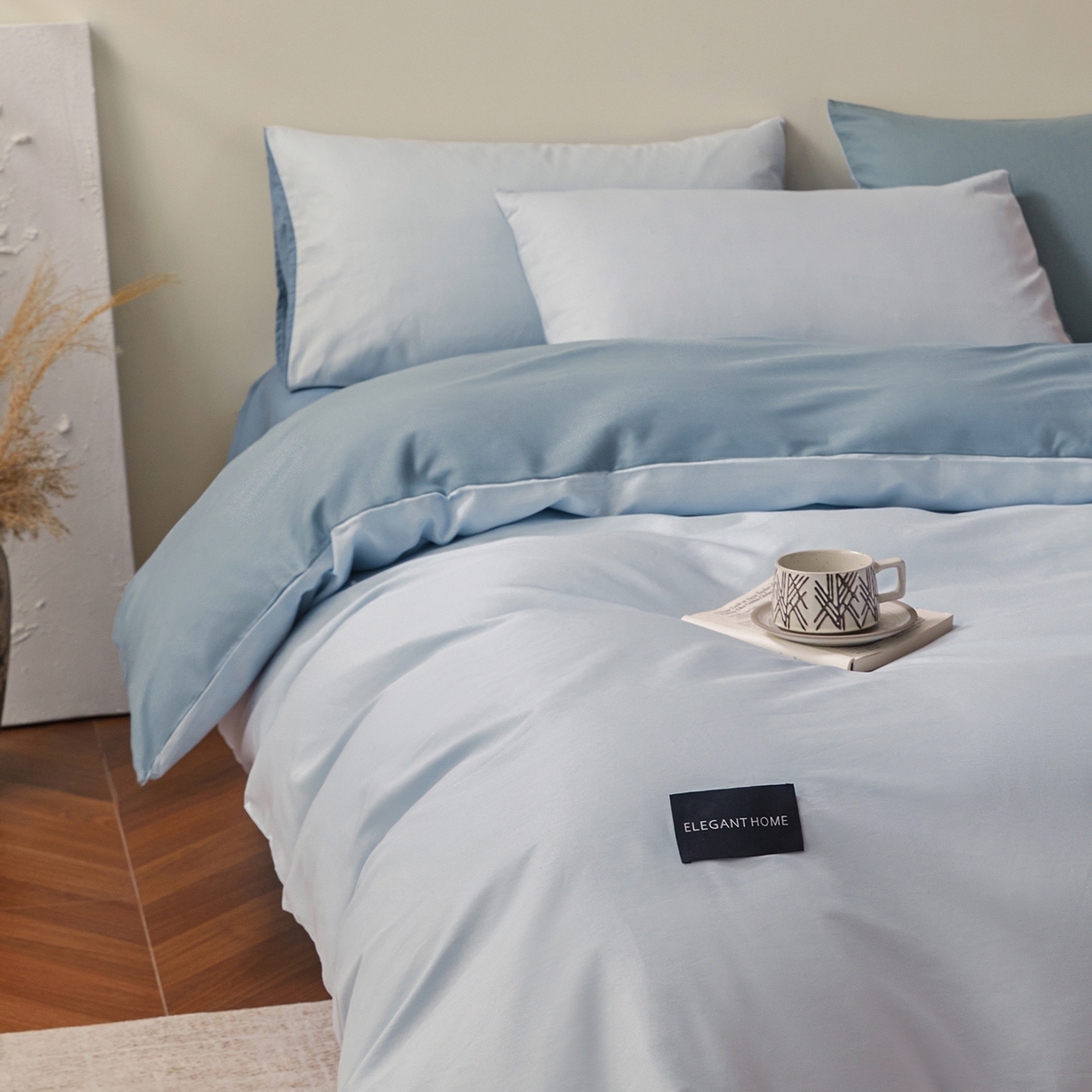 91家纺网 家纺一手货源 找家纺 寐眠 2026新款全棉纯棉纯色双拼四件套 浅蓝灰韵