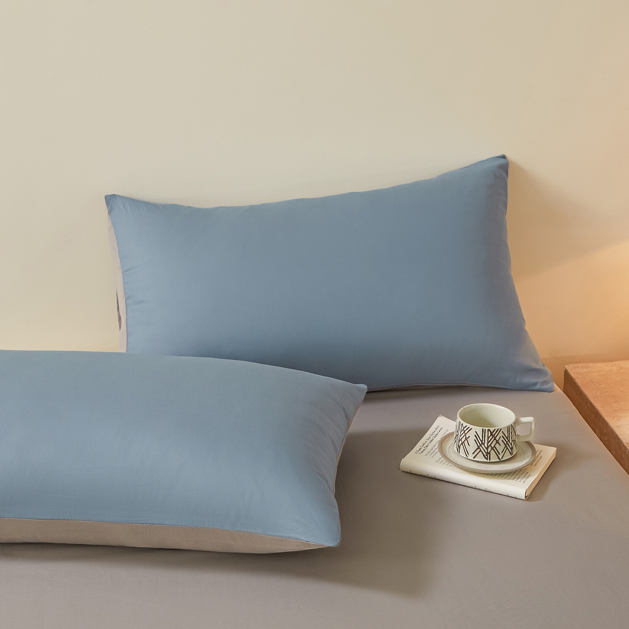 91家纺网 家纺一手货源 找家纺 寐眠 2026新款全棉纯棉纯色双拼四件套 蓝影静眠