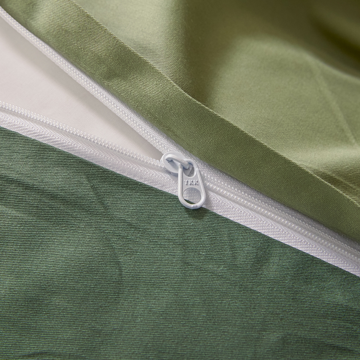 91家纺网 家纺一手货源 找家纺 寐眠 2026新款全棉纯棉纯色双拼四件套 抹茶绿韵