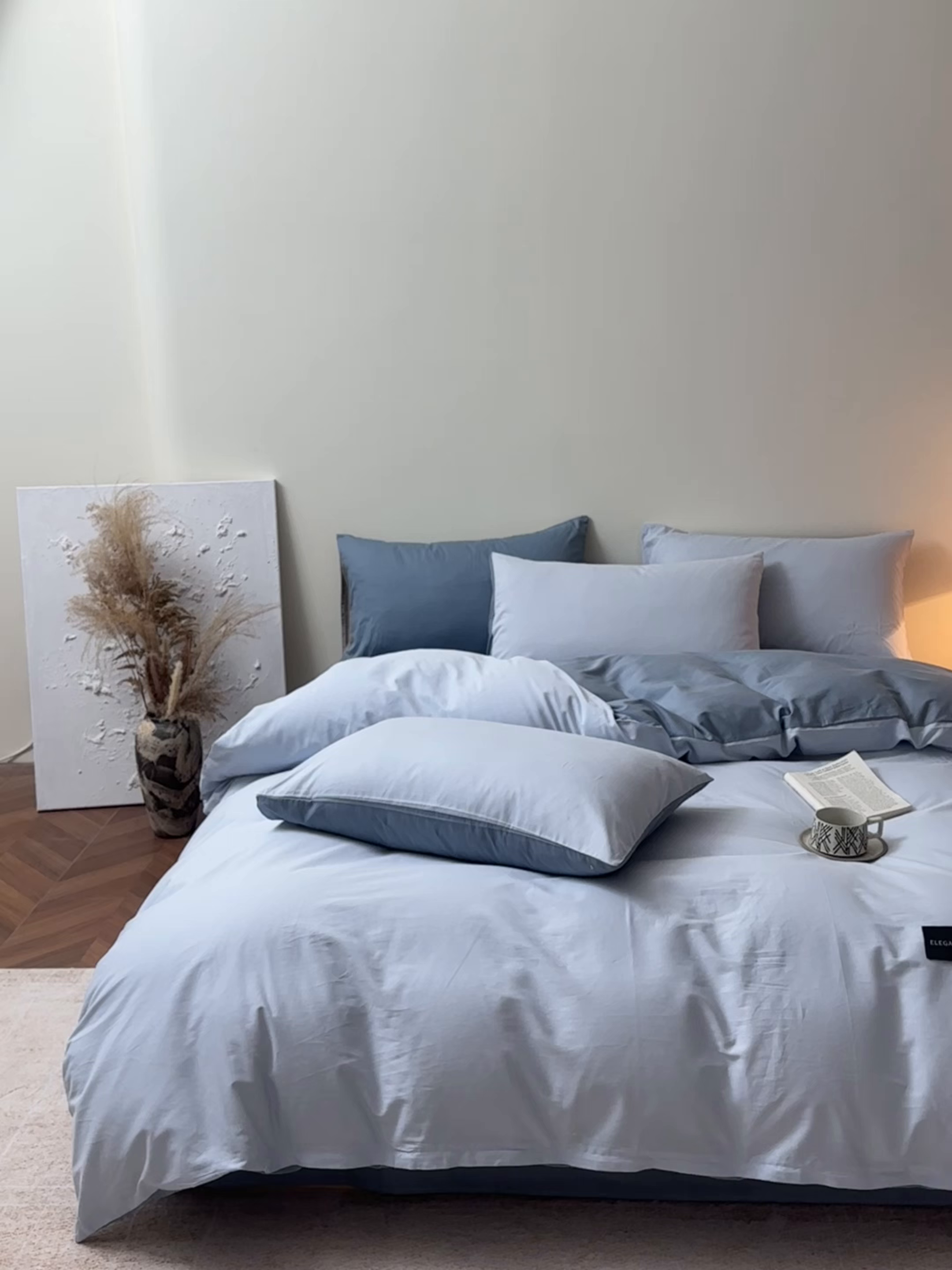 91家纺网 家纺一手货源 找家纺 寐眠 2026新款全棉纯棉纯色双拼四件套 浅蓝灰韵