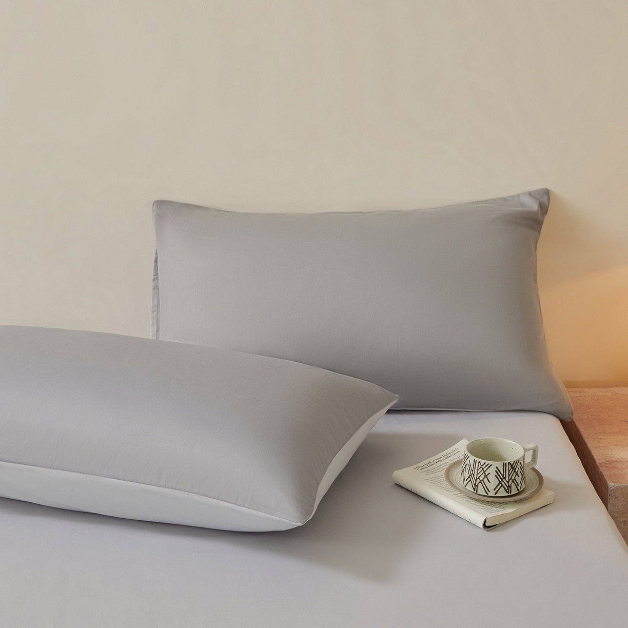 91家纺网 家纺一手货源 找家纺 寐眠 2026新款全棉纯棉纯色双拼四件套 浅灰素影