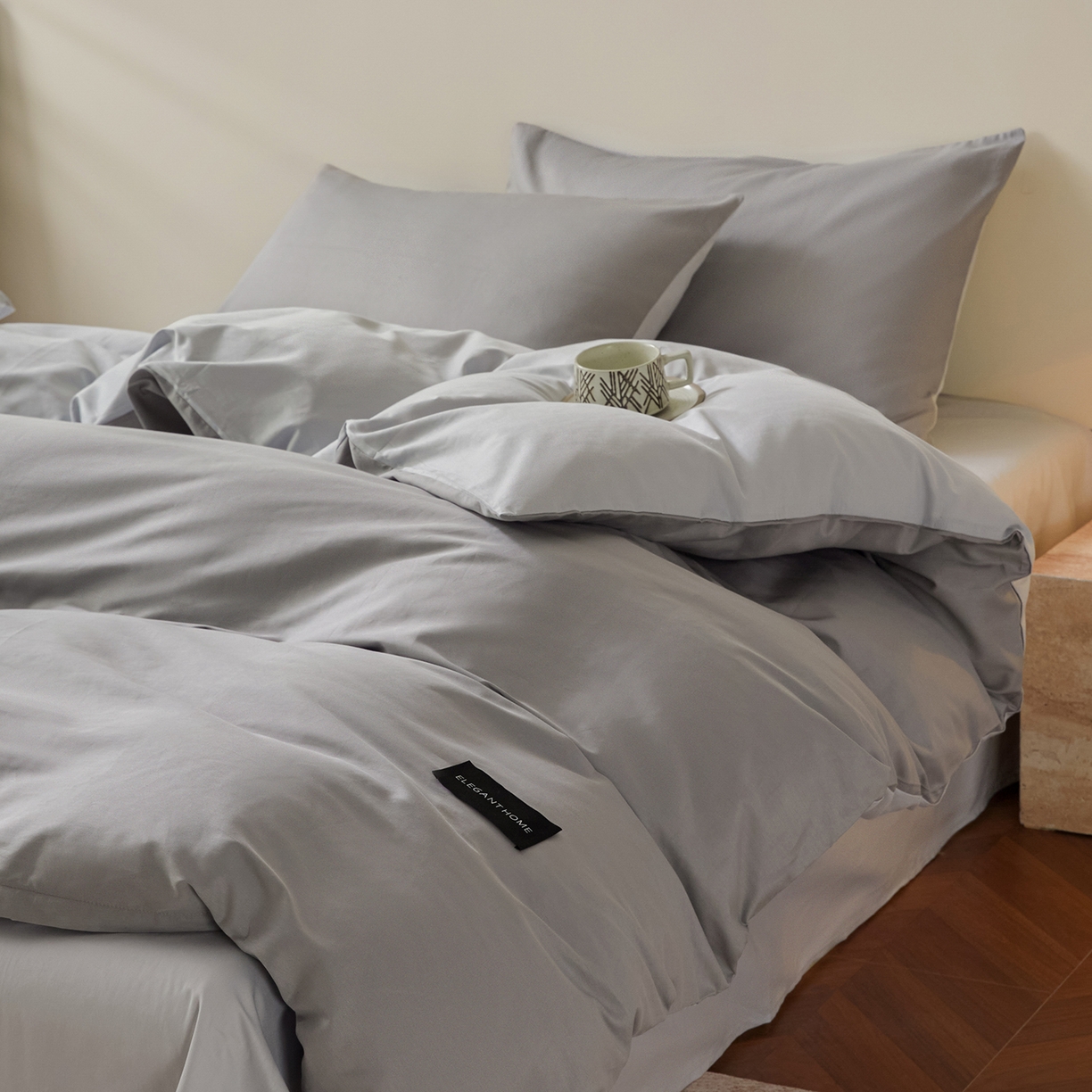91家纺网 家纺一手货源 找家纺 寐眠 2026新款全棉纯棉纯色双拼四件套 浅灰素影