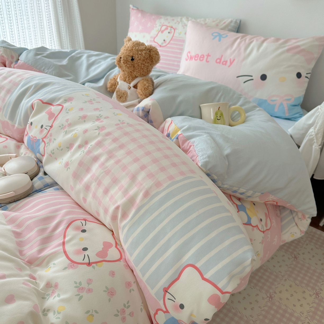91家纺网 家纺一手货源 找家纺 桃心家居 2026新款A类亲肤舒适软糯云柔水洗棉数码印花混搭少女卡通奶乎乎系列四件套 云柔水洗棉-甜甜布偶猫