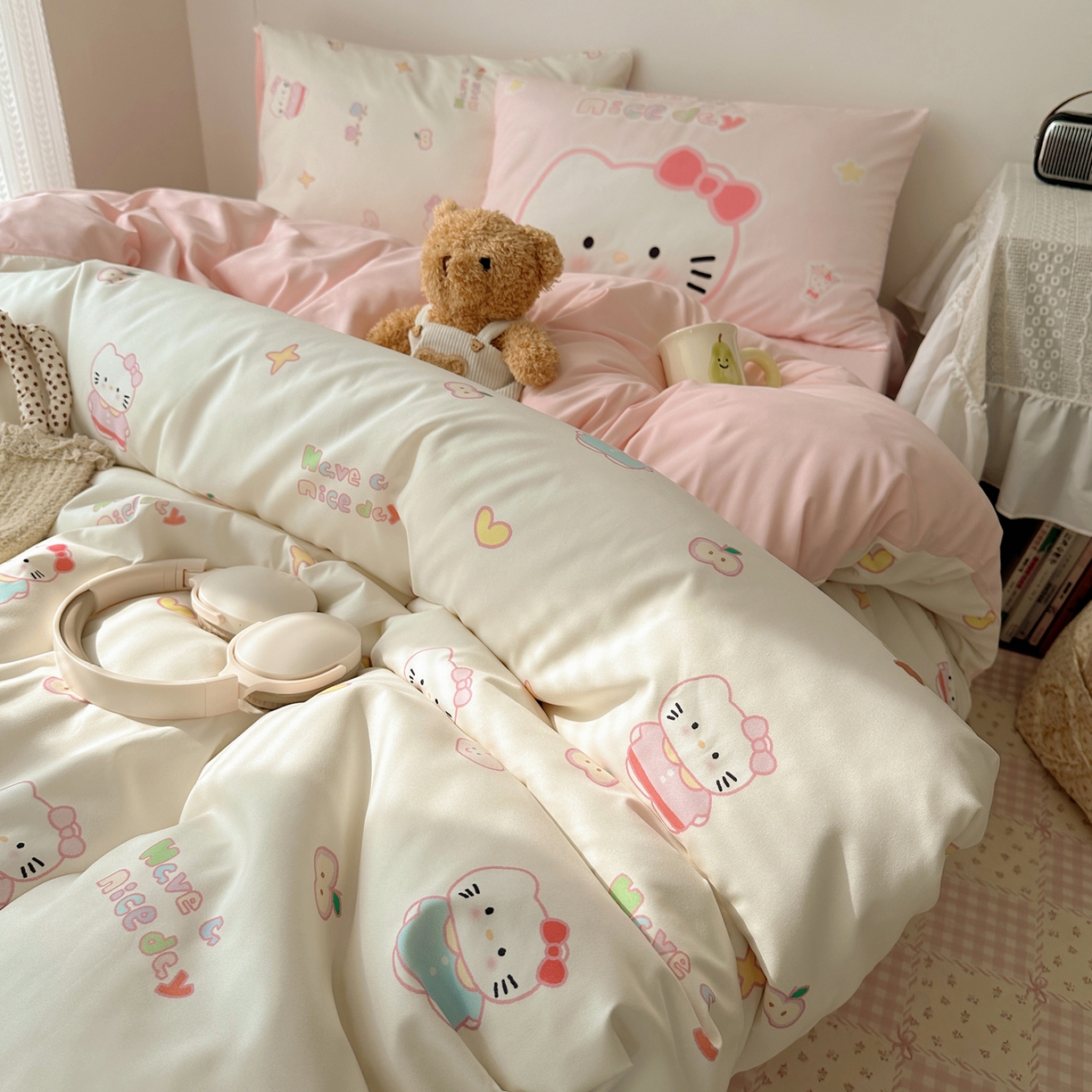 91家纺网 家纺一手货源 找家纺 桃心家居 2026新款A类亲肤舒适软糯云柔水洗棉数码印花混搭少女卡通奶乎乎系列四件套 云柔水洗棉-奶咖心愿猫