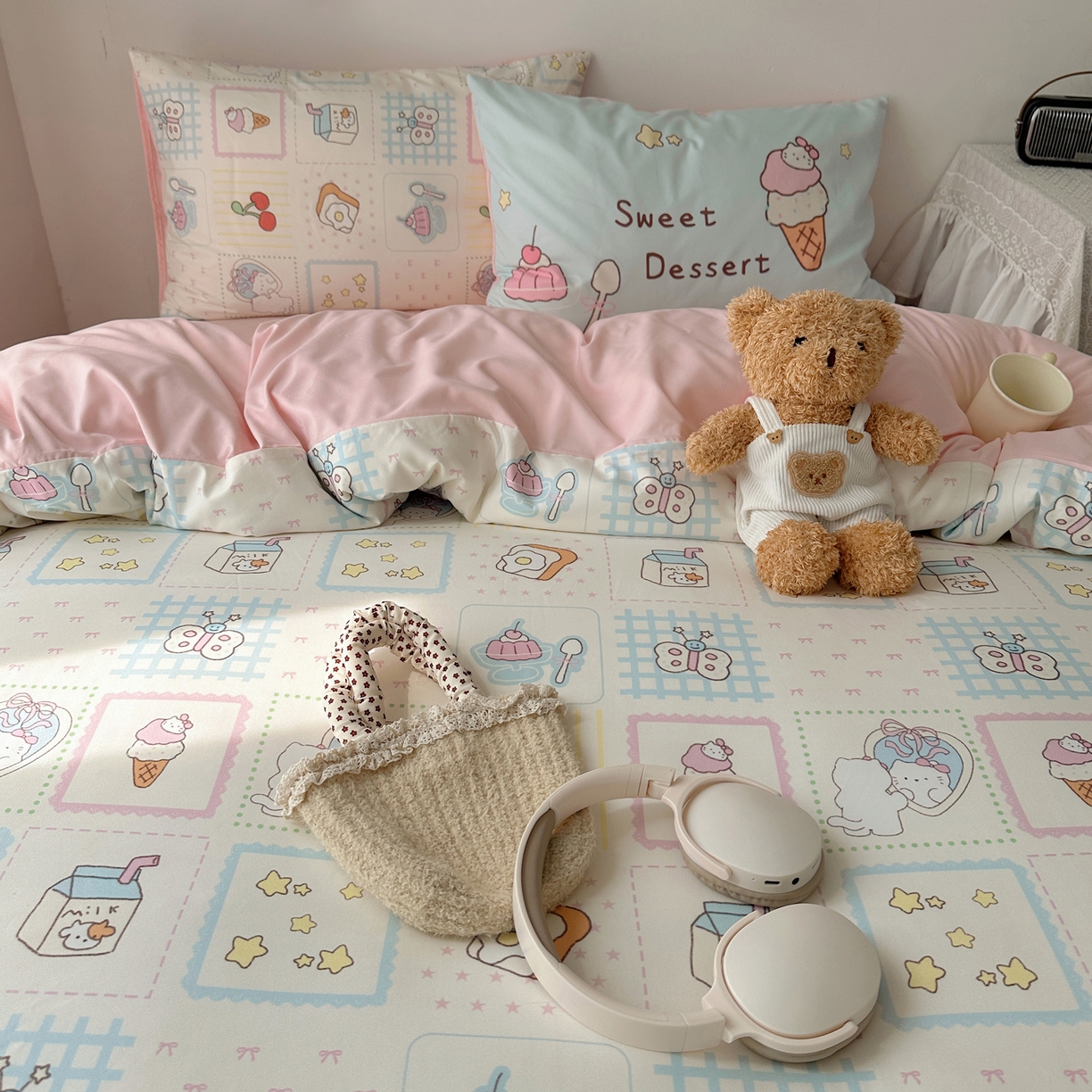 91家纺网 家纺一手货源 找家纺 桃心家居 2026新款A类亲肤舒适软糯云柔水洗棉数码印花混搭少女卡通奶乎乎系列四件套 云柔水洗棉-混搭甜品屋