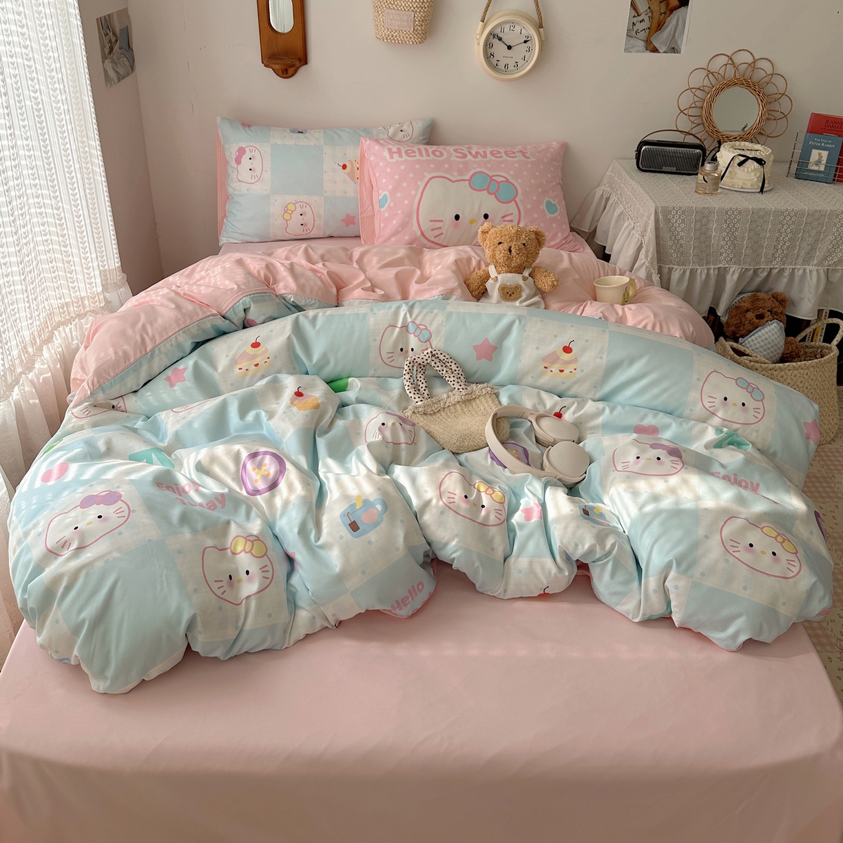 91家纺网 家纺一手货源 找家纺 桃心家居 2026新款A类亲肤舒适软糯云柔水洗棉数码印花混搭少女卡通奶乎乎系列四件套 云柔水洗棉-甜心蓝格猫
