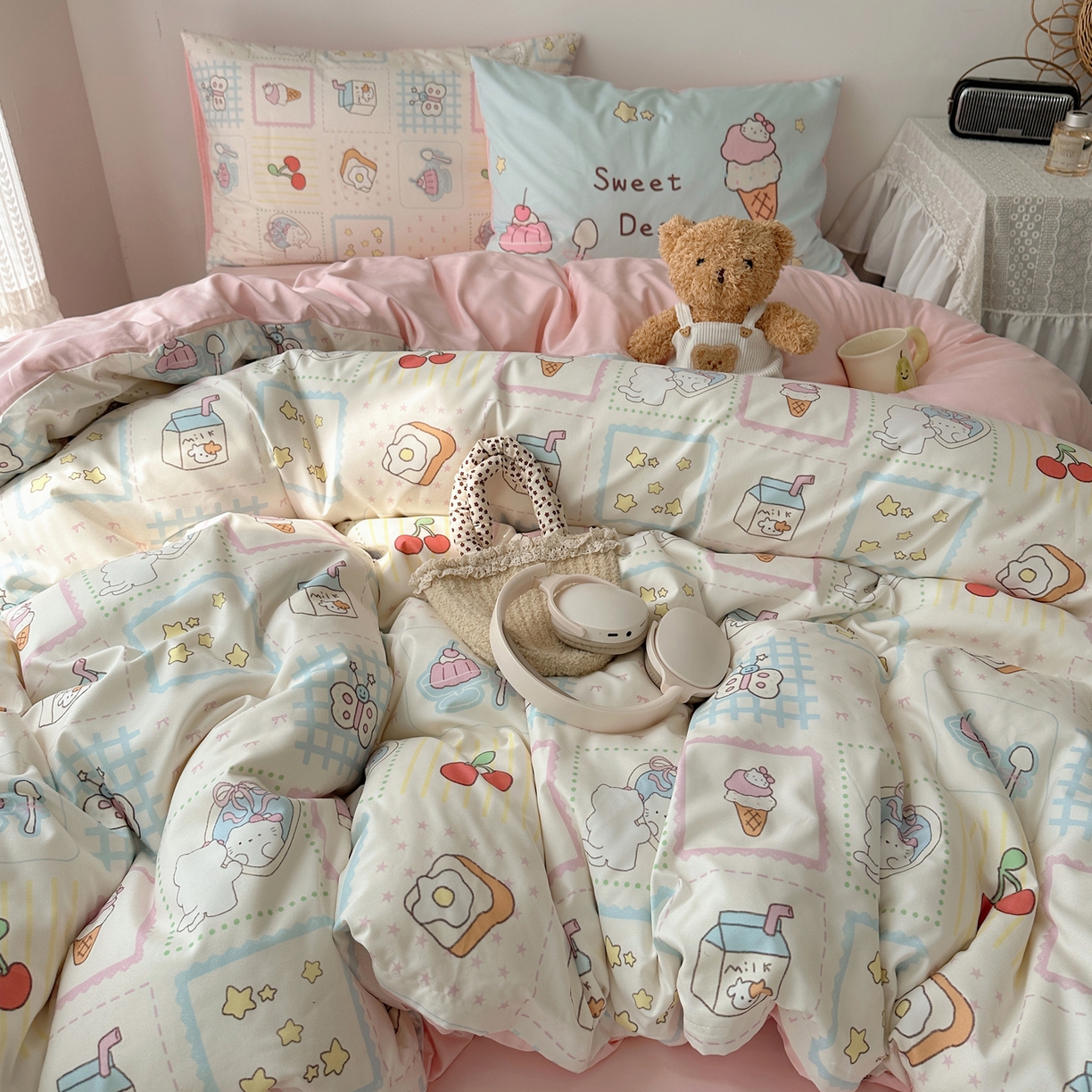 91家纺网 家纺一手货源 找家纺 桃心家居 2026新款A类亲肤舒适软糯云柔水洗棉数码印花混搭少女卡通奶乎乎系列四件套 云柔水洗棉-混搭甜品屋