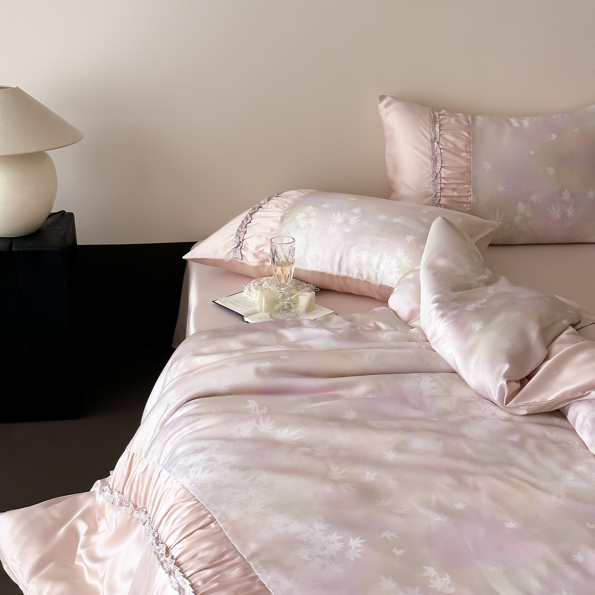 91家纺网 家纺一手货源 找家纺 （总）玉宇阁 2025春夏新款60S兰精天丝印花四件套-薇之白