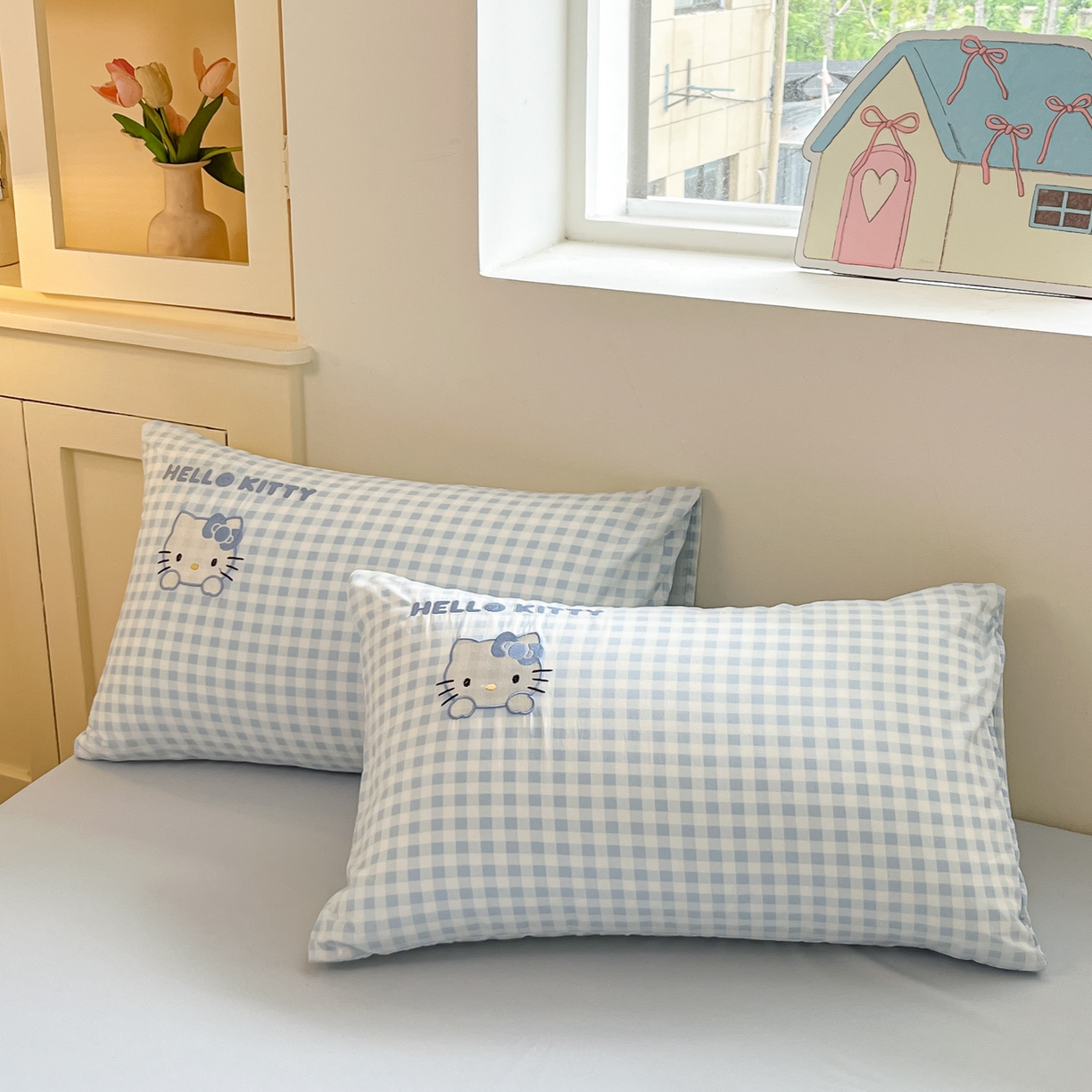 91家纺网 家纺一手货源 找家纺 桃心家居 2026新款A类三丽鸥正版授权云柔水洗棉兔毛贴布绣刺绣软糯系列四件套 云柔水洗棉-贴布绣蓝格KT