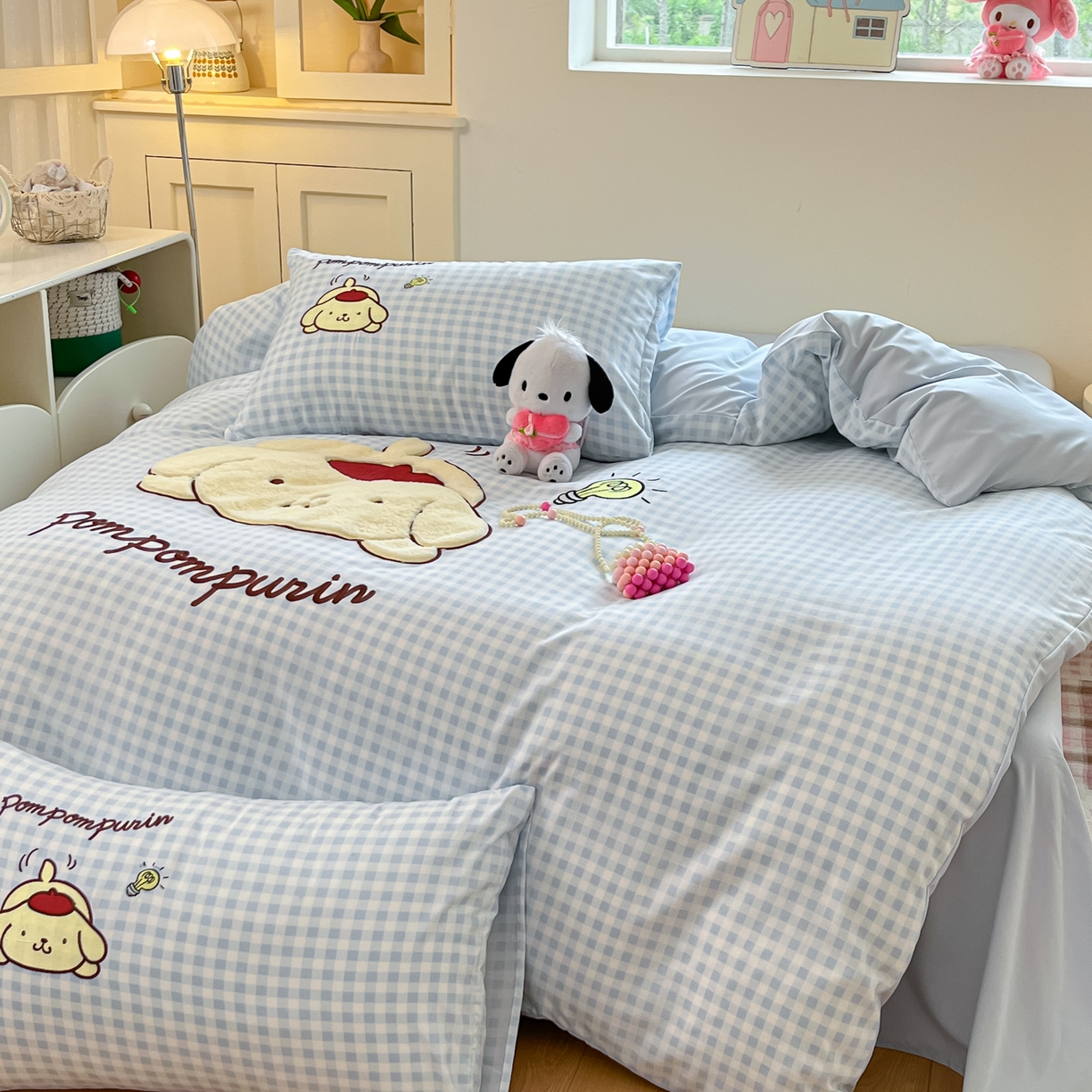 91家纺网 家纺一手货源 找家纺 桃心家居 2026新款A类三丽鸥正版授权云柔水洗棉兔毛贴布绣刺绣软糯系列四件套 云柔水洗棉-贴布绣蓝格布丁狗