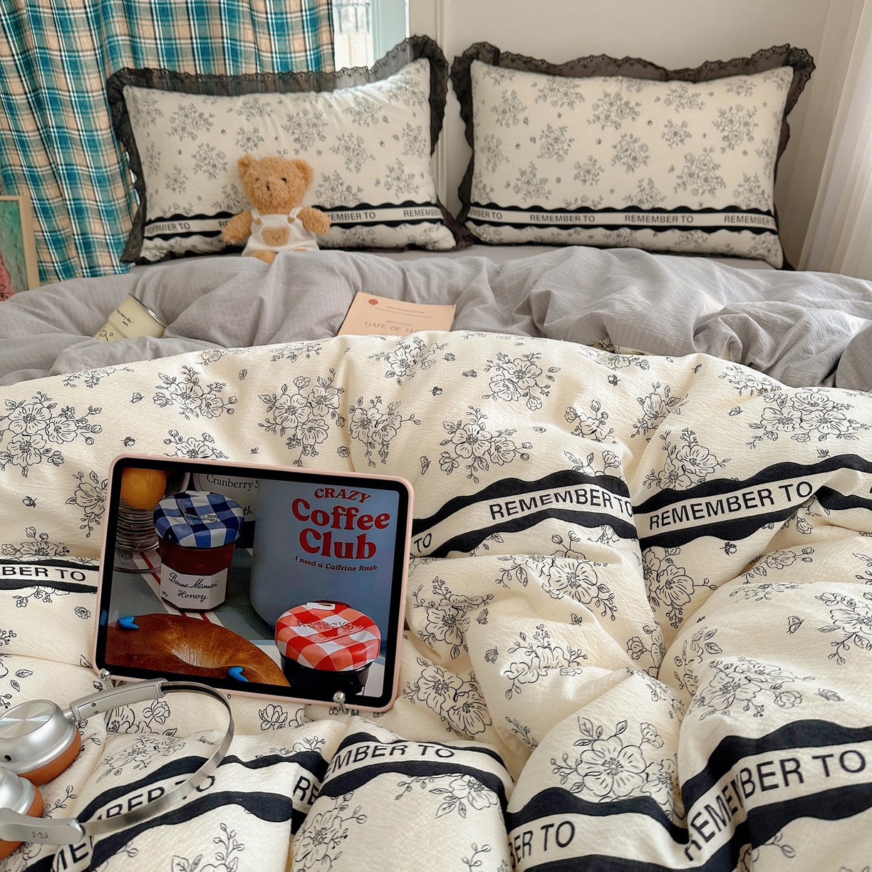 91家纺网 家纺一手货源 找家纺 一比一家纺 2026新款彩色花边木棉皱皱纱四件套 赫本