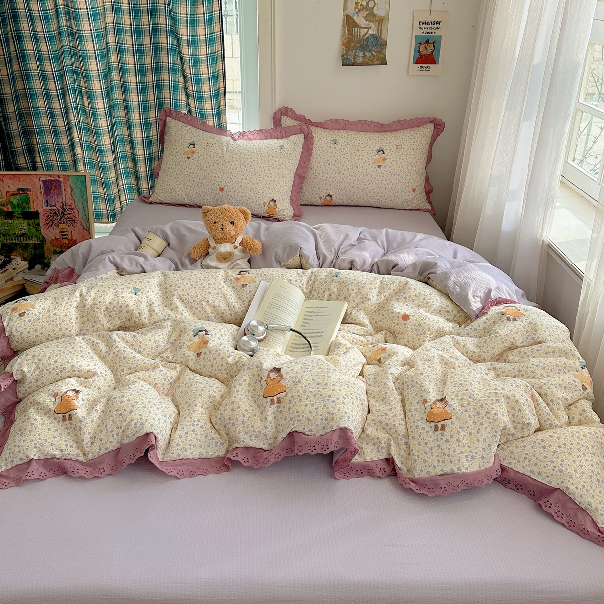 91家纺网 家纺一手货源 找家纺 一比一家纺 2026新款彩色花边木棉皱皱纱四件套 花间女孩