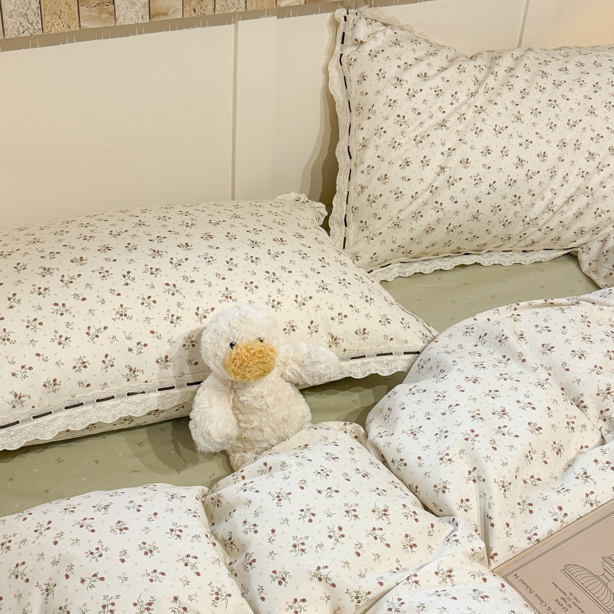 91家纺网 家纺一手货源 找家纺 壹和 2026新款全棉法式小清新复古碎花四件套 粉枝蔓