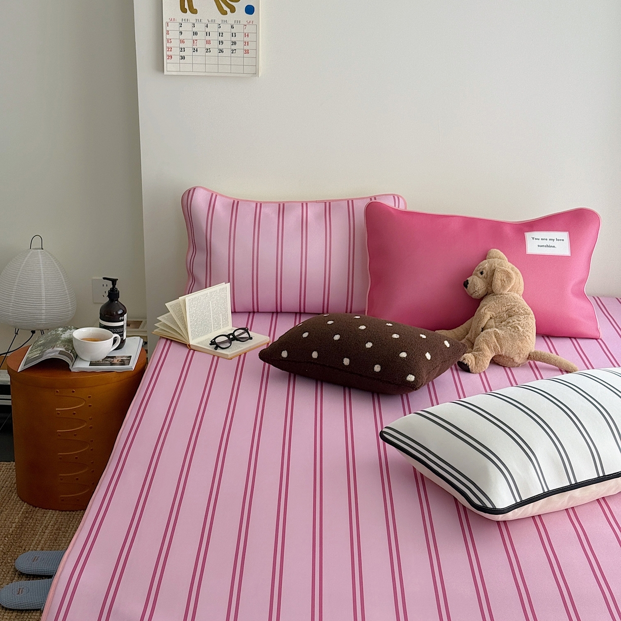 91家纺网 家纺一手货源 找家纺 美乐迪家纺 2026春夏新款水光冰丝凉席席子-条纹系列 玫粉条