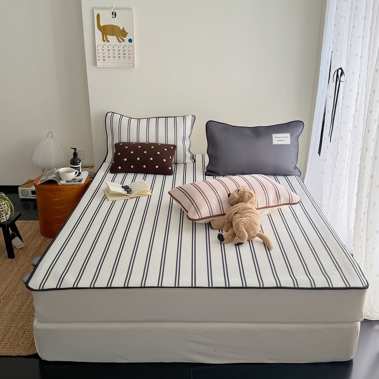 91家纺网 家纺一手货源 找家纺 美乐迪家纺 2026春夏新款水光冰丝凉席席子-条纹系列 黑白条