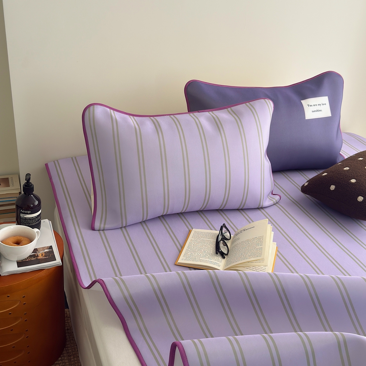 91家纺网 家纺一手货源 找家纺 美乐迪家纺 2026春夏新款水光冰丝凉席席子-条纹系列 葡萄紫