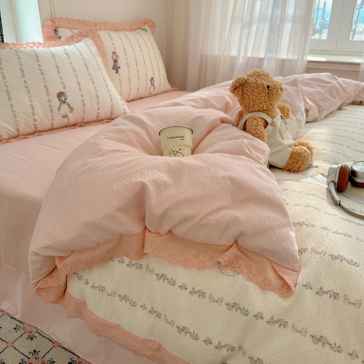 91家纺网 家纺一手货源 找家纺 一比一家纺 2026新款彩色花边木棉皱皱纱四件套 午后花园