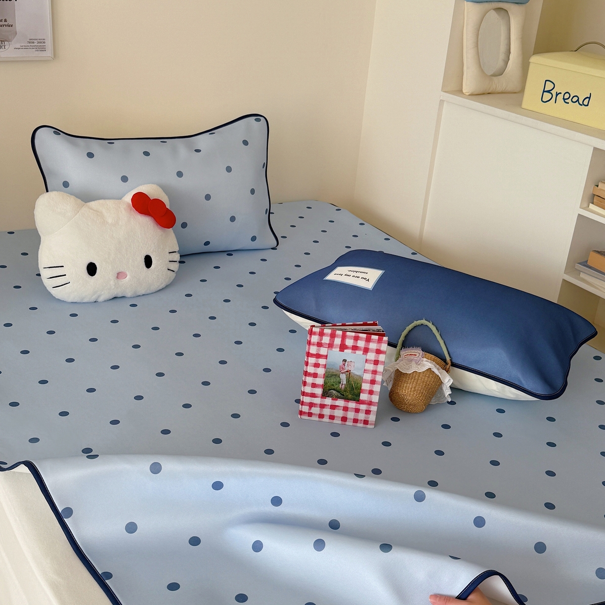 91家纺网 家纺一手货源 找家纺 美乐迪家纺 2026春夏新款水光冰丝凉席席子-波点系列 波点蓝