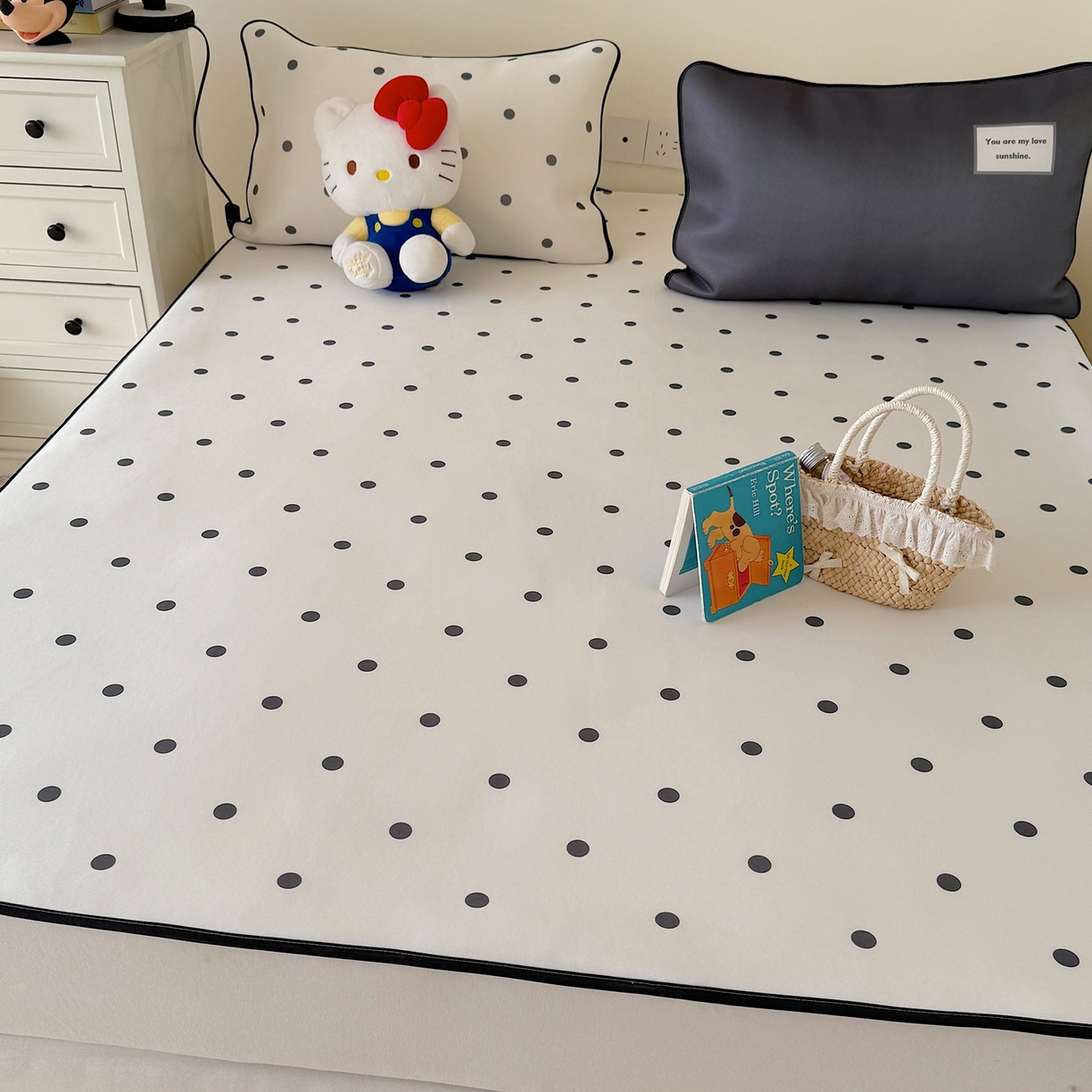 91家纺网 家纺一手货源 找家纺 美乐迪家纺 2026春夏新款水光冰丝凉席席子-波点系列 波点黑